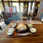 229055754 - 焼きたてハンバーグシングル120g(スープサラダ付ライスドリンク食べ放題付)¥548 ※クーポン価格