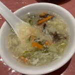 獅門酒楼 - 野菜多めの中華スープ良き