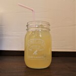 リュクスバーガーズ&サニーズテーブル - リンゴジュース　550円