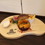 リュクスバーガーズ&サニーズテーブル - チェダーチーズバーガー　1,650円