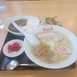 恵比寿 - ラーメン(塩・細麺)780円