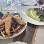 Monkeypod Kitchen - フッシュ&チップス　アヒステーキ