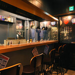 イケマル酒場 - カウンター席