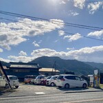 Yotsuchiyan - 向かいの駐車場も満車なんで…