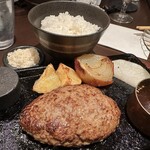 Toshi - たっぷり山わさびハンバーグ