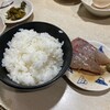 セブンスター - 料理写真:刺身が新鮮、コリコリでした。（一切れフライングしました）