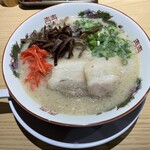 Taiheiken - とんこつラーメン（750円）