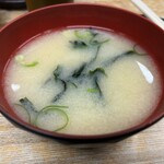 まるはのかつ丼 - みそ汁¥50