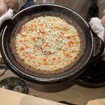 日本料理 鷹光 - 土鍋の黒鍋で炊いた蟹ご飯