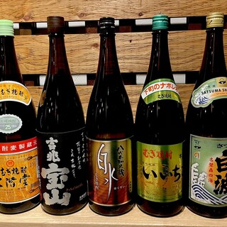 啤酒和威士忌蘇打，日本酒和燒酒等種類豐富的飲品也很棒