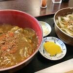 なかのや - カレー丼の辛さ3倍、900円。