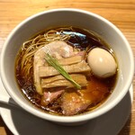 自家製麺 うろた - 醤油の純鶏そば＋味玉トッピング