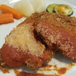 キッチン ブルー グローブ - 残りのカツレツ、２つ目は、ハリッサ仕立てトマトソースがたっぷり！