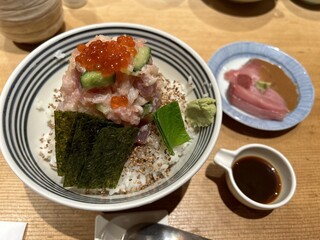 日本橋海鮮丼 つじ半 - 