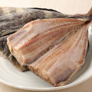 幹青魚子、條紋遠東多線魚、北海道炸雞塊等北海道函館的美食應有盡有♪