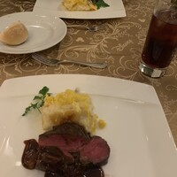 ウルフギャング・パック カフェ 愛知芸術文化センター店 - 