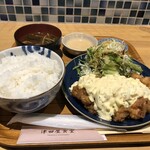 津田屋食堂 - チキン南蛮定食ご飯990円