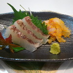 やまと - 鮮度抜群の刺身をご用意します。