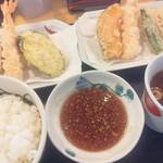 博多天ぷら専門店 おひるごはん - 全体図