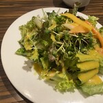JyoJyo - サラダのドレッシングは甘め　野菜多め