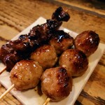 ゴーゴーホルモン亭 - 令和5年12月
営業時間(17:00〜23:00)
キリン生ビール一番搾り、日替わり牛串(ハツもと、つくね) 税込500円