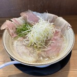 わ河馬 - 濃厚鶏白湯チャーシュー(1,000円、斜め上から)