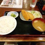 居酒屋釧路 - 白身魚フライ定食