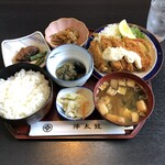 Jintaiko - 本日のランチ　チキンカツ他… 2023/9/15