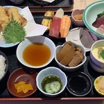 Osakana Hiroba Sushi Washoku Kokomo - まんぷく大名定食