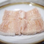 炭火焼肉ホルモンさわいし - シマチョウ