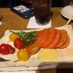 Sumibi Yakitori Torijin - フルーツトマトとトマト