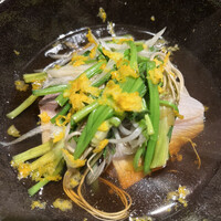 割烹 隆 - 隆おまかせコース２４２００円。ブリとセリの鍋仕立て。厚く切った氷見のブリを絶妙な火入れで仕上げてあります。ブリの美味しさ再発見です。