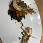 トラットリア フラテッリ ガッルーラ - 「イカ墨を練りこんだシャラテッリ」手長海老と三河産魚介のトマトソース