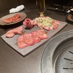 黒毛和牛焼肉 薩摩 牛の蔵 - 