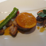 レストラン ヴァリエ - 肉料理　鹿児島産黒豚、オレンジ風味の蒸し焼き