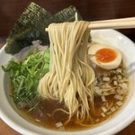 メヂカそば 吟魚 - 麺上げ