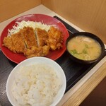 Katsuya - ロースカツ・唐揚げ定食880円