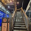 Shunku Mmiura - 階段は手すりあり