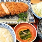 Katsu Maru - 三元豚ロースかつ定食　中（150g）（1,848円）