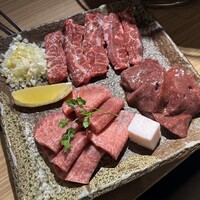 炭火焼肉寅二郎 - 