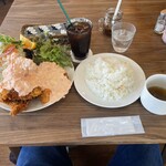 カフェ&キッチン マナビ - こんな感じのセット、後デザートも、付きます٩(^‿^)۶