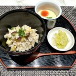 鮨あか - 茶碗蒸しは梅のソースがのってました