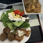 ANA SUITE LOUNGE、ANA LOUNGE - ミートボール　バターチキンカレー