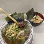 ラーメンショップ 椿 - 嗚呼、麗しきネギセロリラーメン❤️