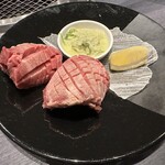 寿司と焼肉 銭函大山 - 厚切牛タン、1,870円