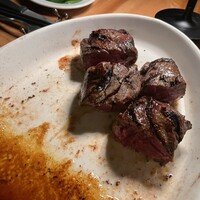 カルネジーオ イースト - 