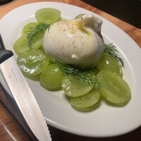 カルネジーオ イースト - 