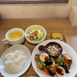 あいはなカフェ - 週変わりのランチ(ドリンク付)  １２１０円