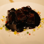四川飯店 - 黒酢の酢豚