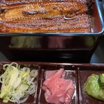 鰻の成瀬 - 薬味　甘酢生姜　胡瓜の漬物